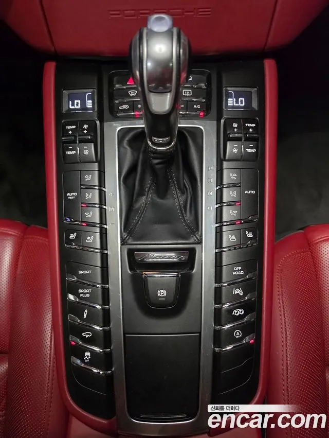 Porsche Macan 2016 thumb 9