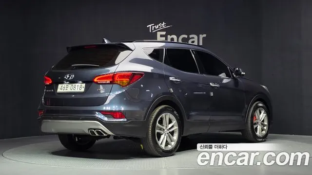 Hyundai Santa Fe 2016 thumb 2