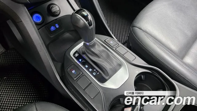 Hyundai Santa Fe 2016 thumb 9