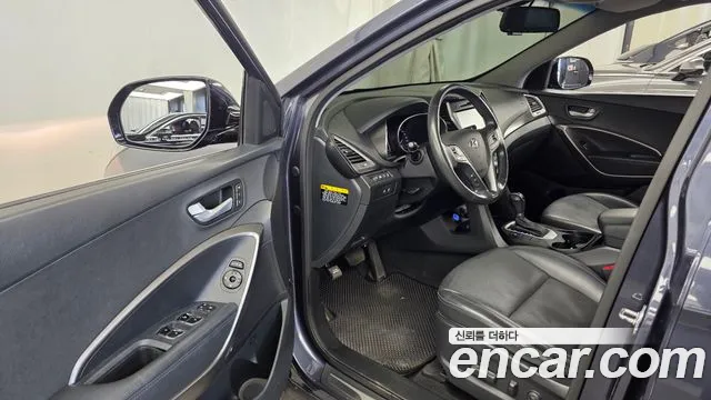 Hyundai Santa Fe 2016 thumb 10
