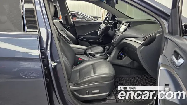 Hyundai Santa Fe 2016 thumb 11