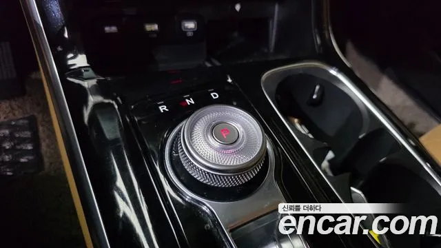 Kia Carnival 2023 thumb 9