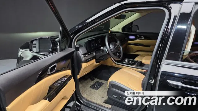 Kia Carnival 2023 thumb 10