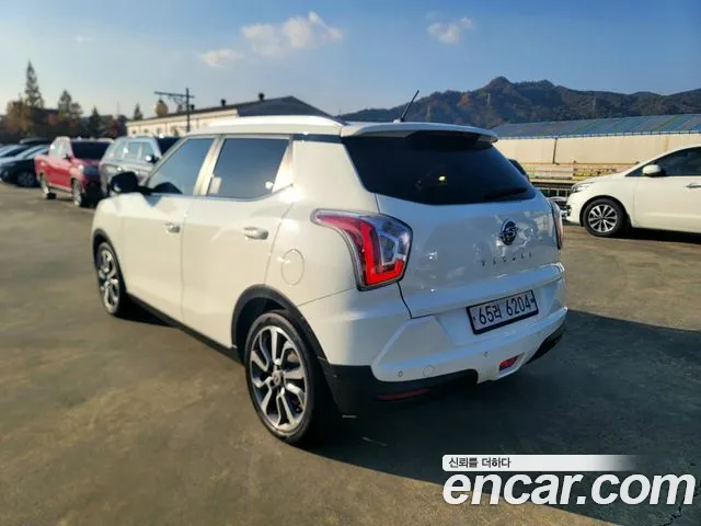 KG_Mobility_Ssangyong TIBOLI 2015 thumb 4