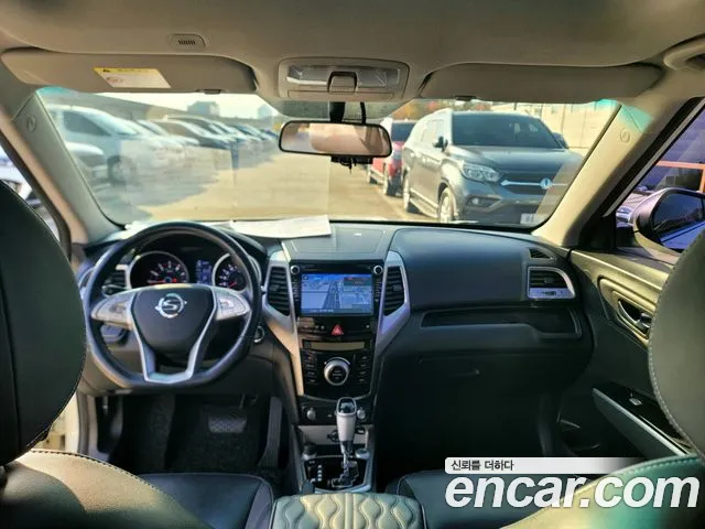 KG_Mobility_Ssangyong TIBOLI 2015 thumb 12