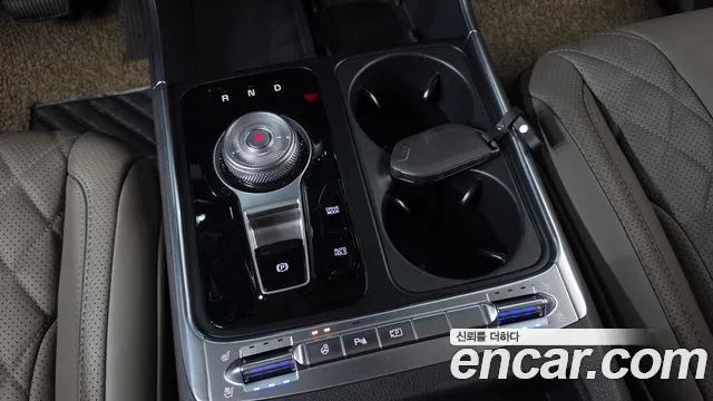 Kia Carnival 2024 thumb 9