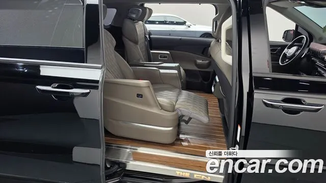 Kia Carnival 2024 thumb 11