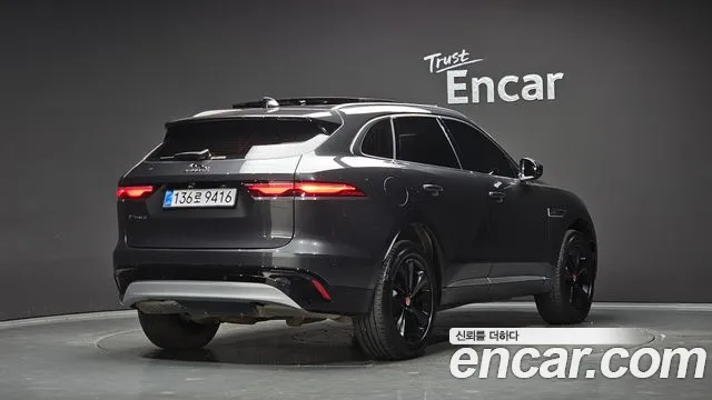 Jaguar F-Pace 2022 thumb 2
