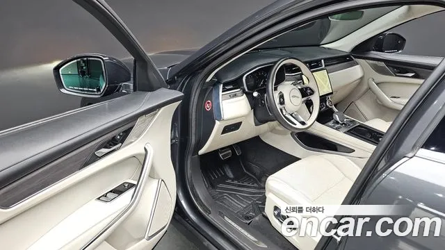 Jaguar F-Pace 2022 thumb 11