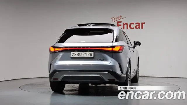 Lexus RX 2025 thumb 3