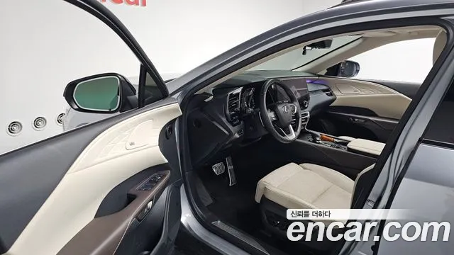 Lexus RX 2025 thumb 9