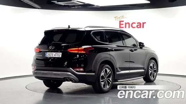 Hyundai Santa Fe 2018 thumb 2