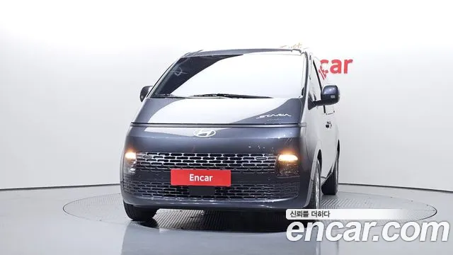 Hyundai Staria 2024 thumb 3