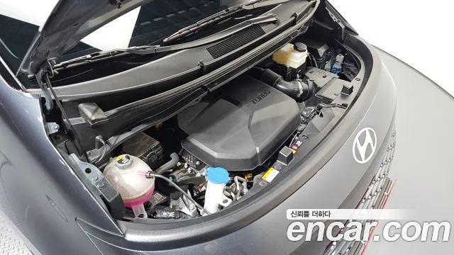 Hyundai Staria 2024 thumb 6