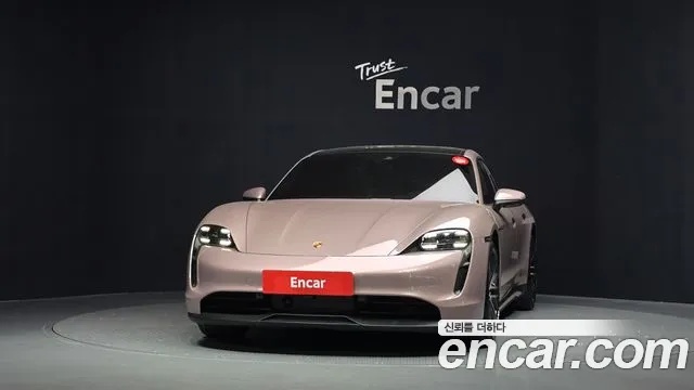 Porsche Taycan 2023 thumb 3