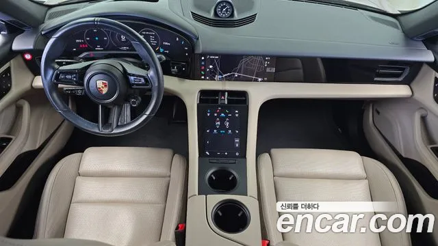 Porsche Taycan 2023 thumb 7