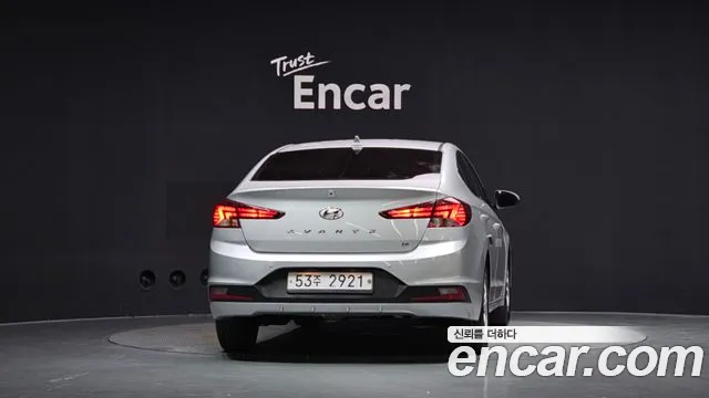 Hyundai Avante 2018 thumb 4