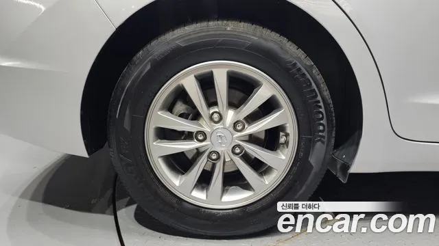 Hyundai Avante 2018 thumb 5