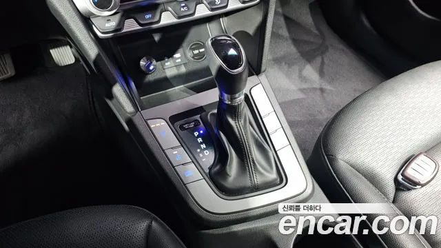 Hyundai Avante 2018 thumb 9