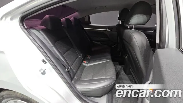 Hyundai Avante 2018 thumb 11