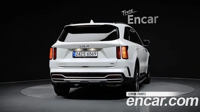 Kia Sorento 2023 thumb 3