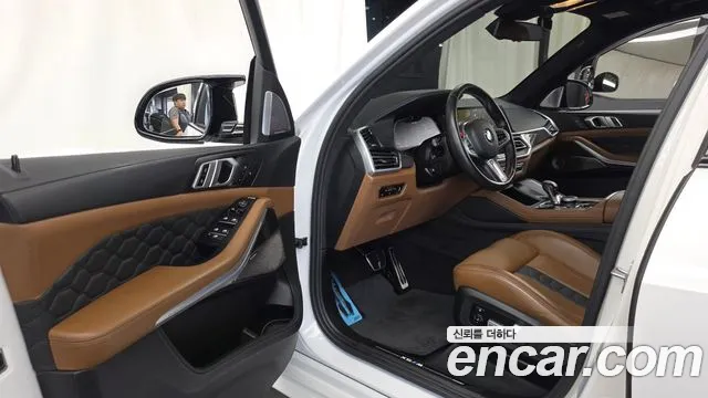 BMW X5M 2021 thumb 10