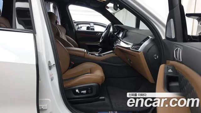 BMW X5M 2021 thumb 11