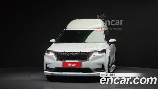 Kia Carnival 2023 thumb 2