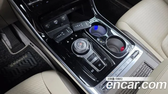 Kia Carnival 2023 thumb 8