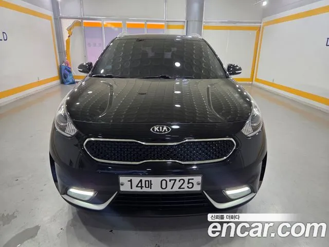 Kia Niro 2016 thumb 3