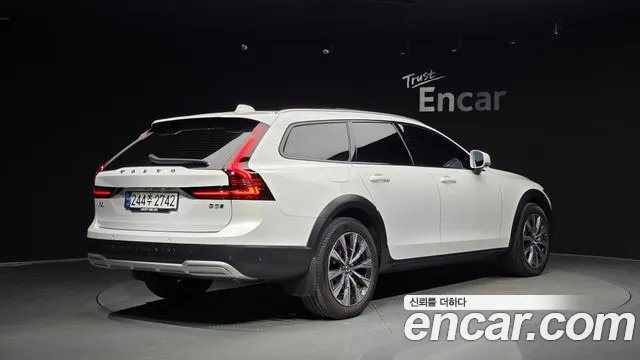 Volvo V90 2024 thumb 2
