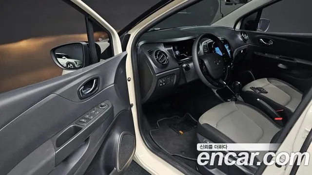 Renault-KoreaSamsung Captur 2014 thumb 10