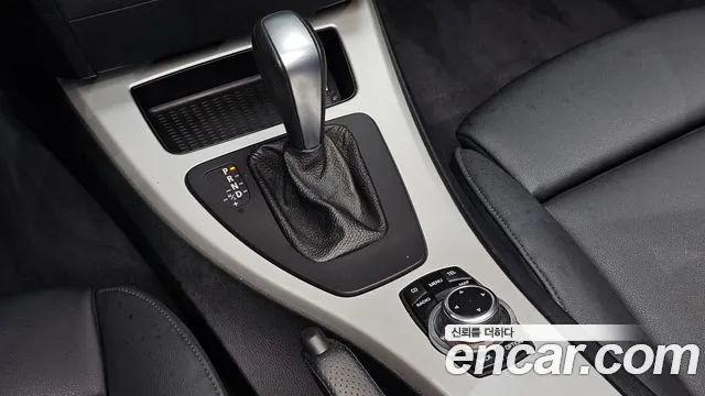 BMW 3-Series 2011 thumb 9
