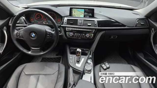 BMW 3-Series 2015 thumb 7