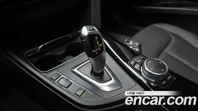 BMW 3-Series 2015 thumb 9