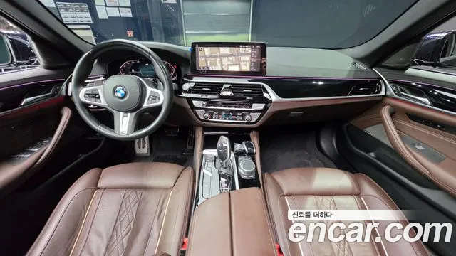 BMW 5-Series 2022 thumb 7