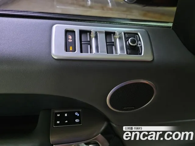 Land Rover Range Rover Sport 2015 thumb 12