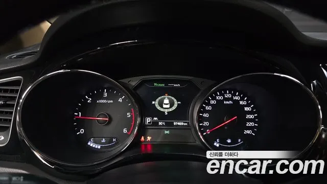 Kia Carnival 2017 thumb 8