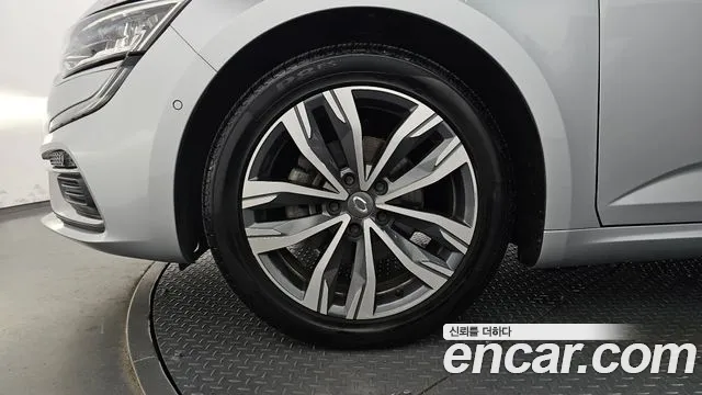 Renault-KoreaSamsung Megane 2020 thumb 5