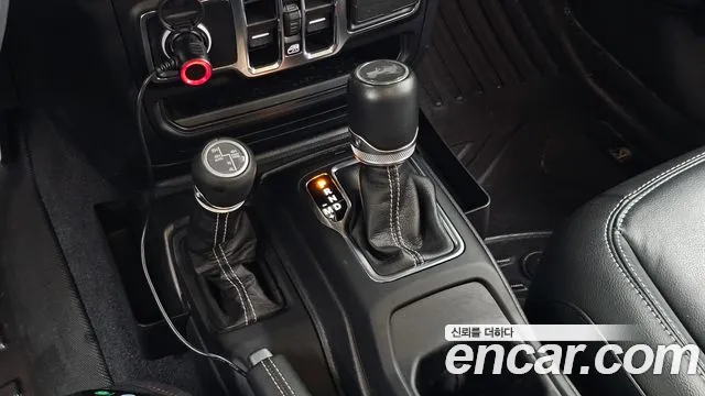 Jeep Wrangler 2023 thumb 9