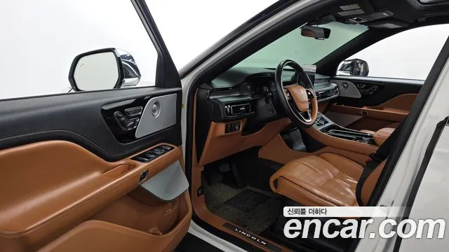 Lincoln Aviator 2021 thumb 10