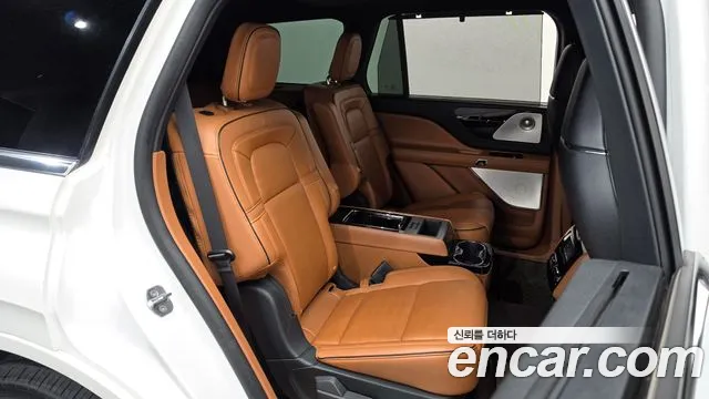 Lincoln Aviator 2021 thumb 12
