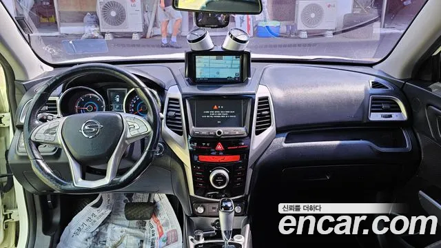 KG_Mobility_Ssangyong TIBOLI 2015 thumb 9