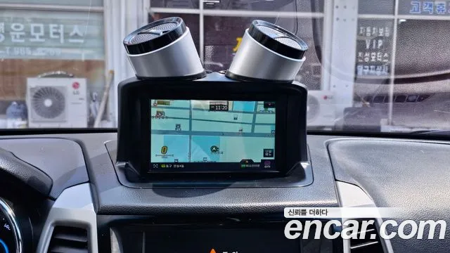 KG_Mobility_Ssangyong TIBOLI 2015 thumb 10