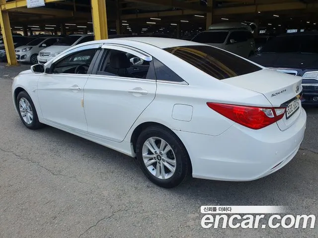 Hyundai Sonata 2011 thumb 2