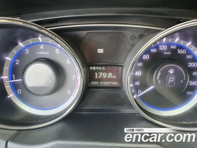Hyundai Sonata 2011 thumb 8