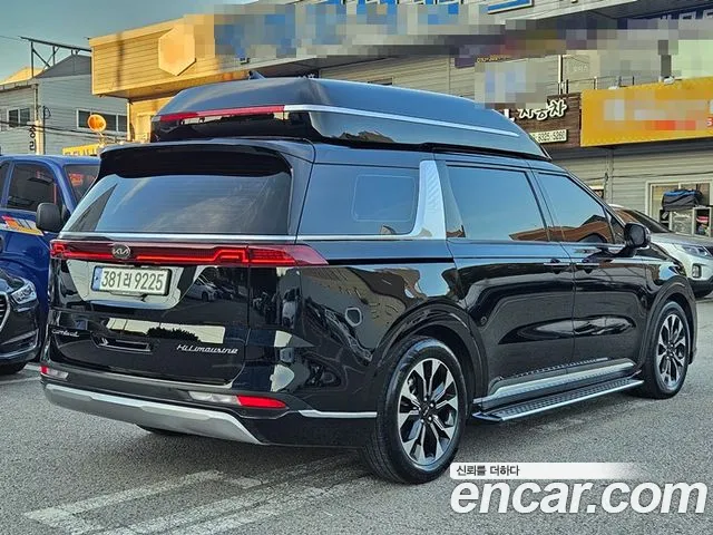 Kia Carnival 2021 thumb 2