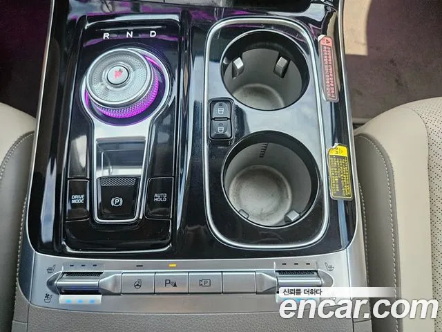 Kia Carnival 2021 thumb 9