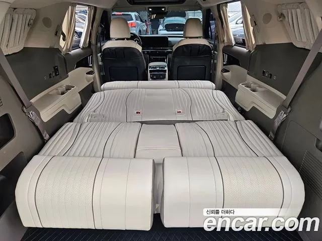 Kia Carnival 2021 thumb 10