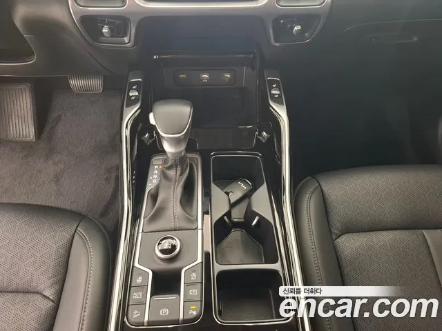 Kia Sorento 2023 thumb 10